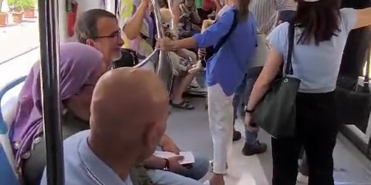 Tramvayda Yolcular Arasında Hayvanseverlik Tartışması