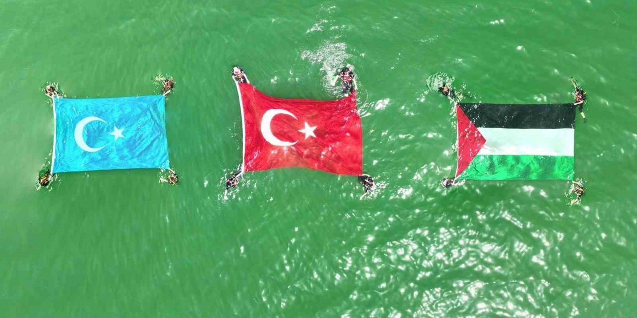 İhh Yamula Barajı’na Dev Bayraklar Açtı