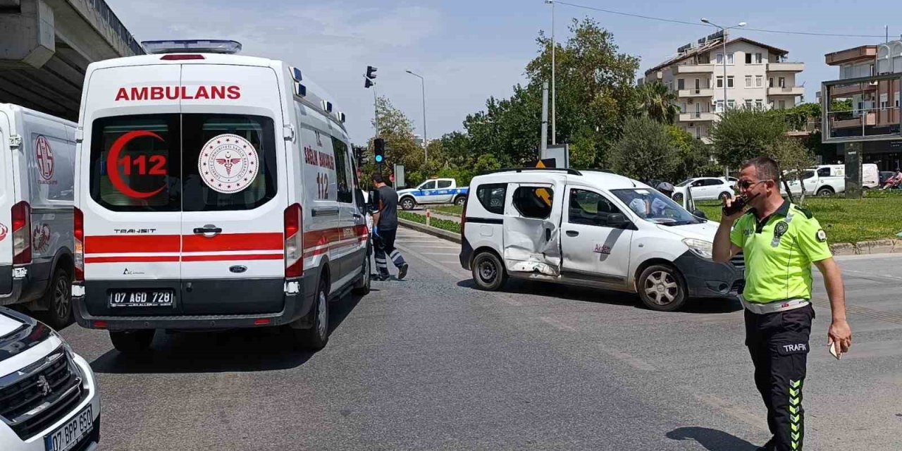 Kazaya Giden Ambulans Kaza Yaptı