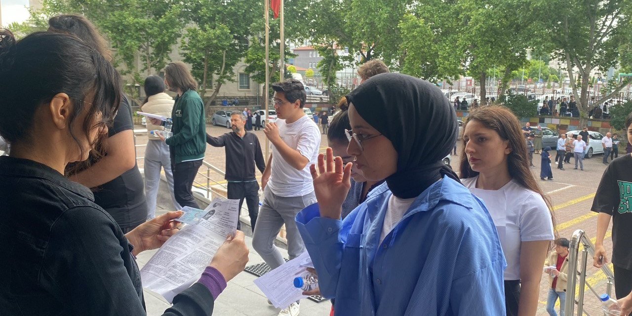 Kayseri’de Yks’nin İkinci Oturumu (ayt) Başladı