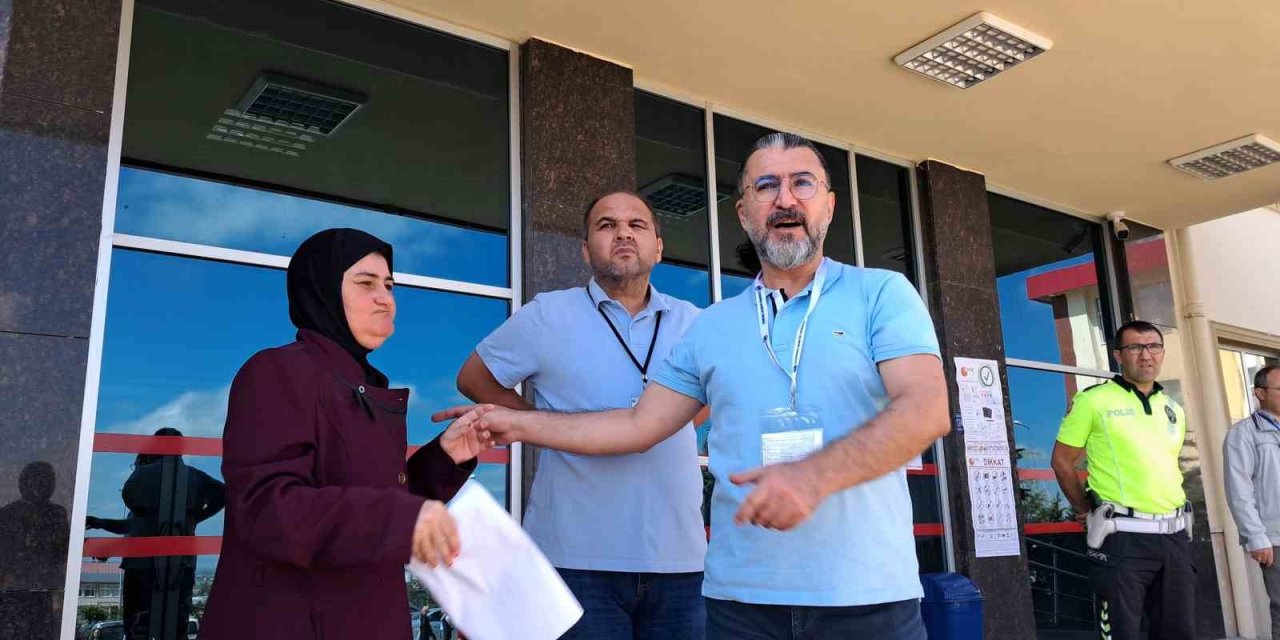 Karaman’da Sınava Gireceği Fakülteyi Karıştıran Engelli Kadının Yardımına Vatandaşlar Yetişti