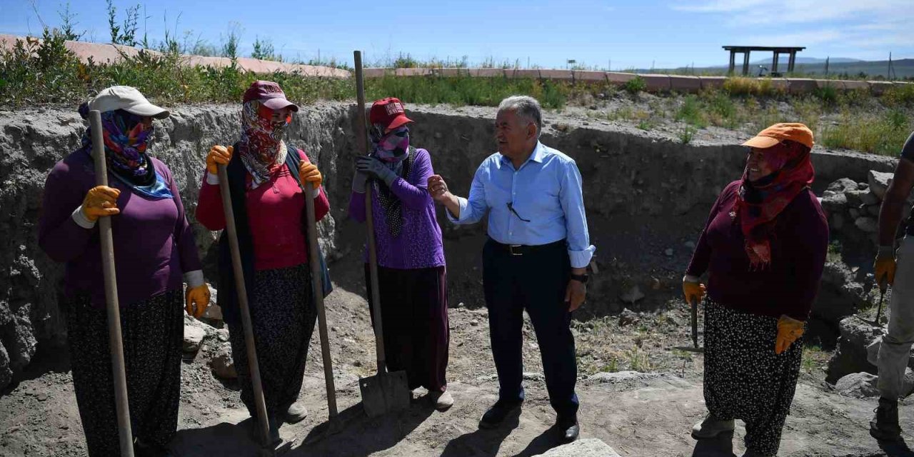 Başkan Büyükkılıç, Kültepe’de 76’ncı Yıl Kazı Çalışma Sezonunu Başlattı