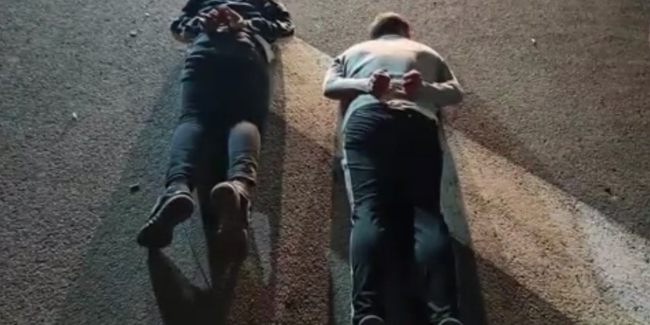 Nakliye Kamyonunda Silah Ele Geçirildi: 2 Gözaltı