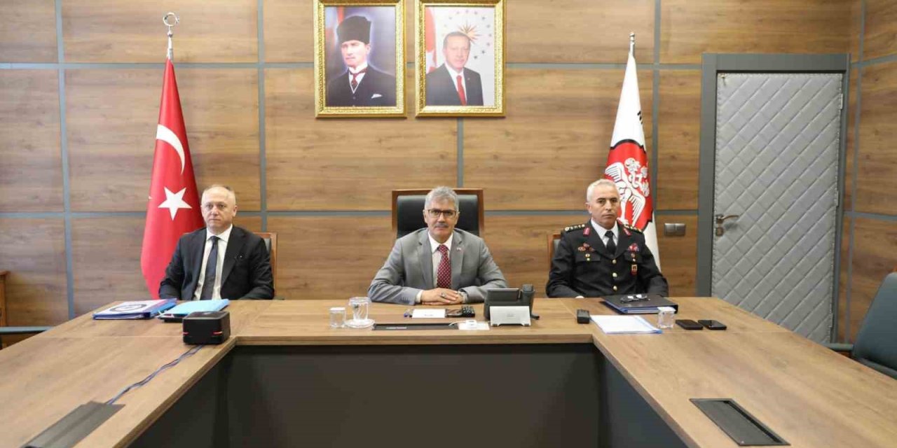 Niğde’de İl Güvenlik Ve Asayiş Toplantısı Yapıldı