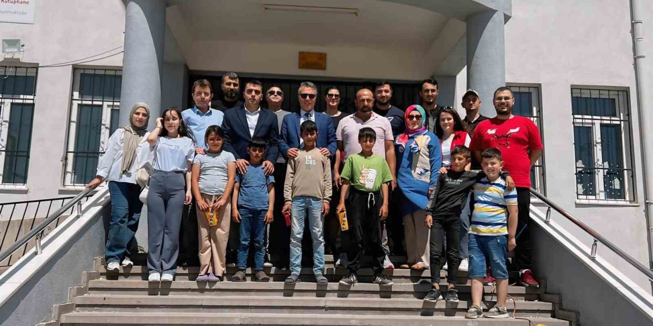 Merkezim Her Yerde Projesi İle Gönüllüler Çocuklarla Bir Araya Geldi