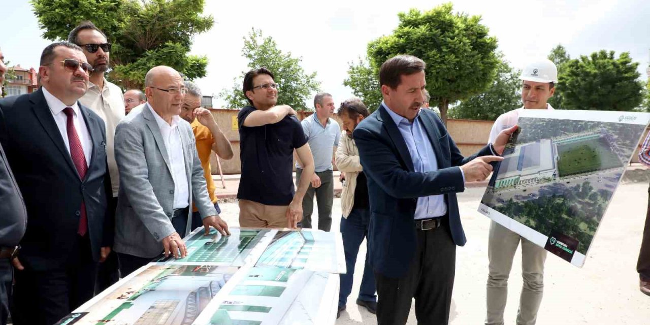 Başkan Hasan Kılca Ve Belediye Meclis Üyeleri, İlçedeki Yatırımları İnceledi