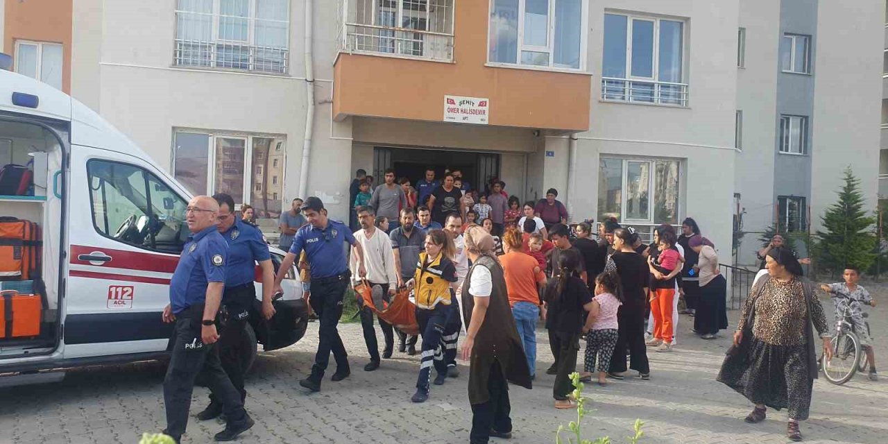 Kayseri Silahlı Ve Bıçaklı Dehşet: 2 Yaralı