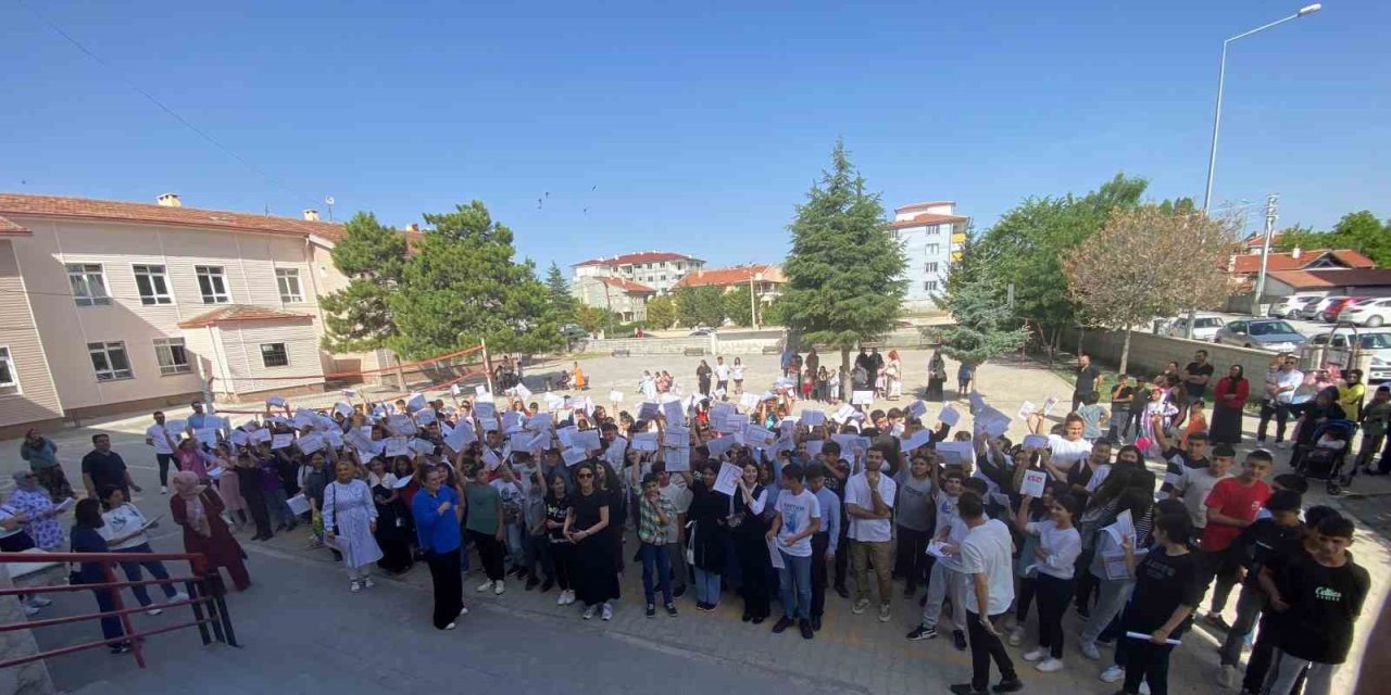 Kulu’da 7 Bin 600 Öğrenci Karne Aldı