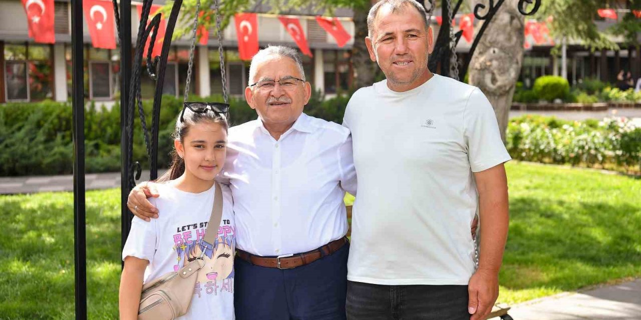 Başkan Büyükkılıç’ın Gençlerle Park Keyfi