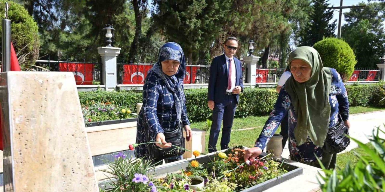 Kepez’de Bayram Öncesi Şehit Aileleri Unutulmadı