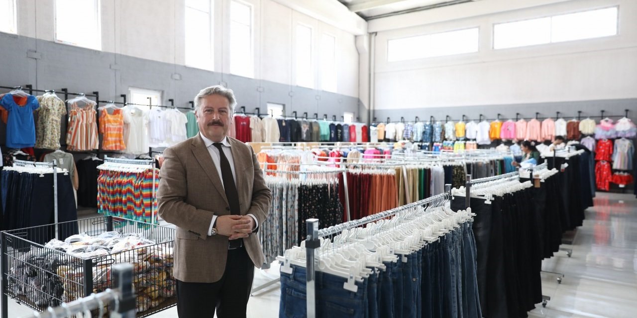 Melikgazi Kıyafet Evi Büyük Takdir Topluyor