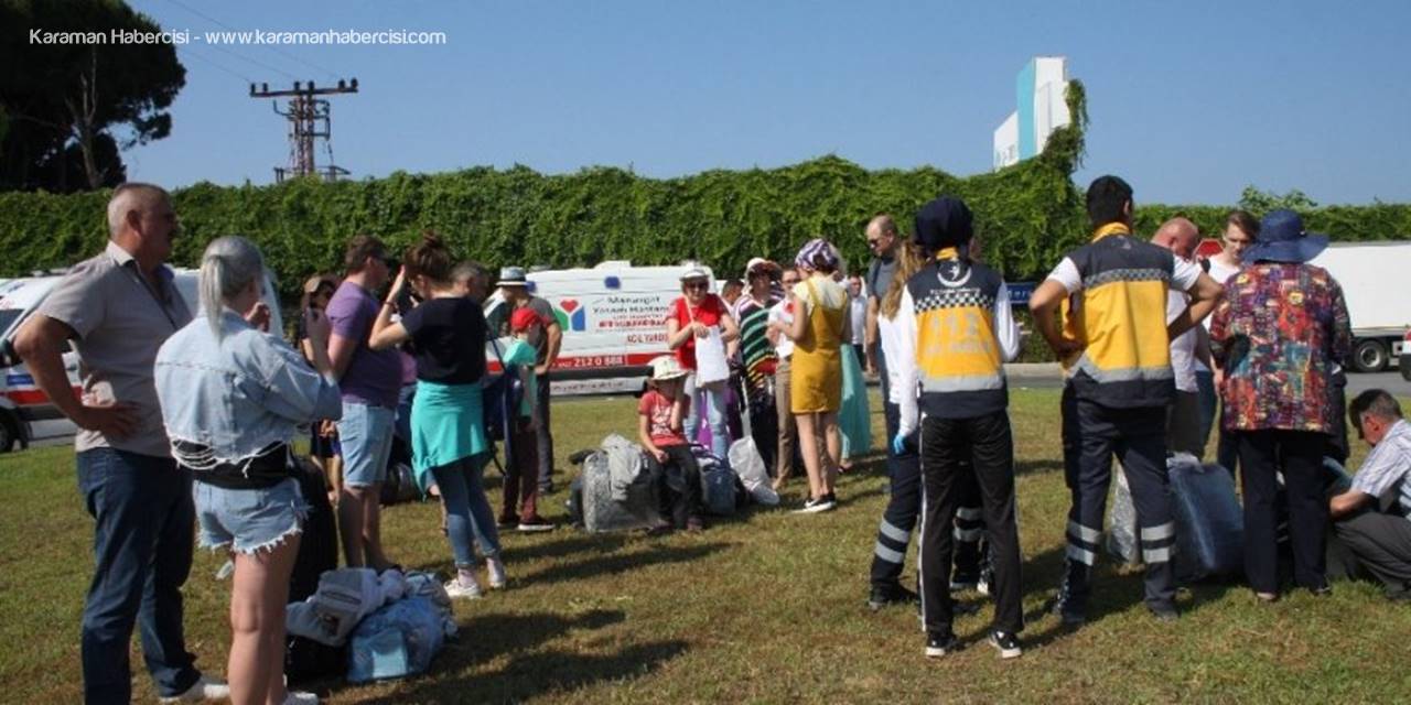 Antalya’da Trafik Kazası: 4’ü Turist 9 Yaralı