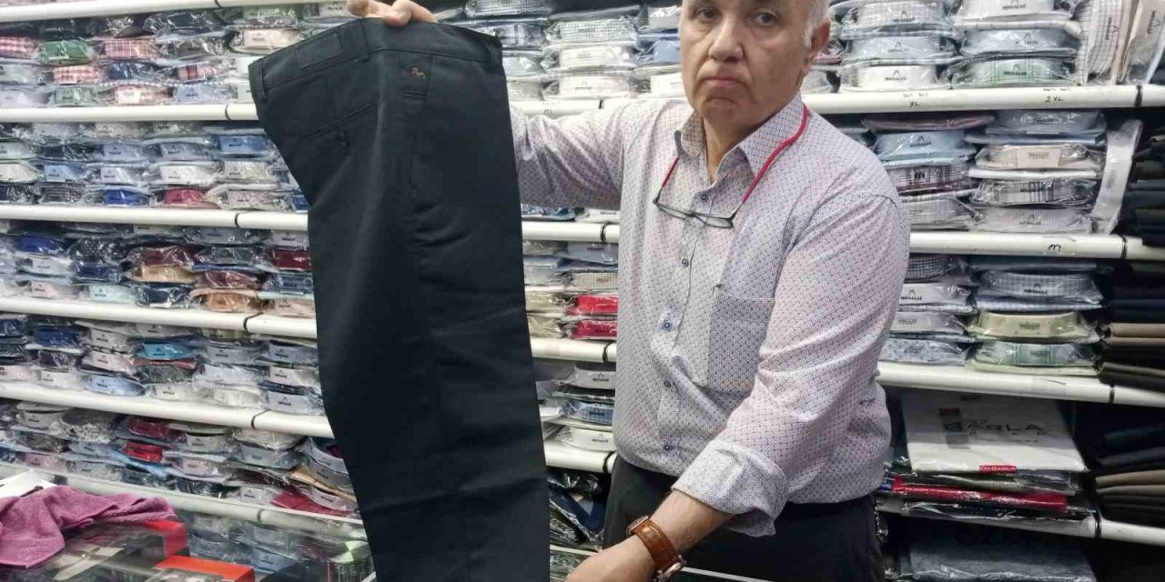 Babalar Günü İçin Hediyelik Giysi Geleneğinin Sona Ermesi Esnafı Üzüyor
