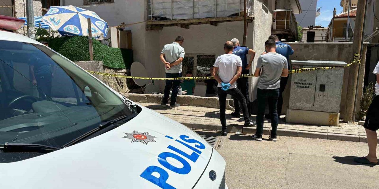 Karaman’da Bir Kişi Evinin Bahçesinde Ölü Bulundu
