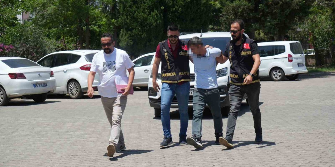 Güvenlik Görevlisini Öldüren Zanlı Adliyeye Sevk Edildi