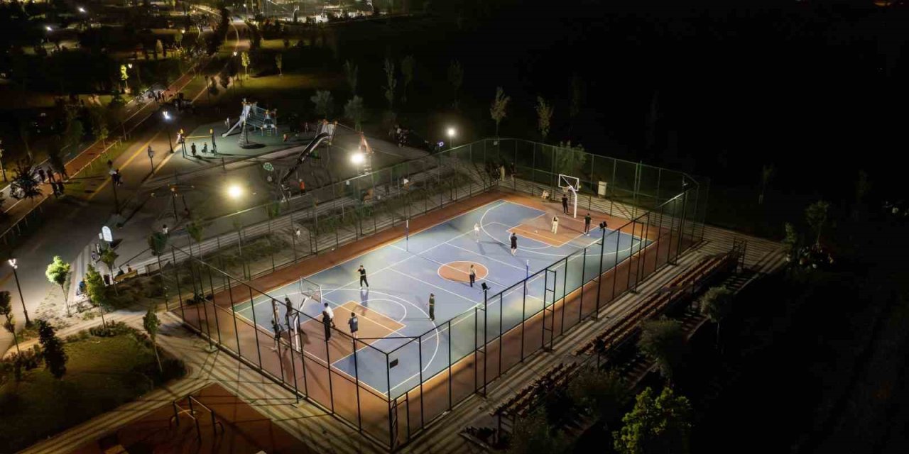 Recep Tayyip Erdoğan Millet Bahçesi Dolup Taşıyor