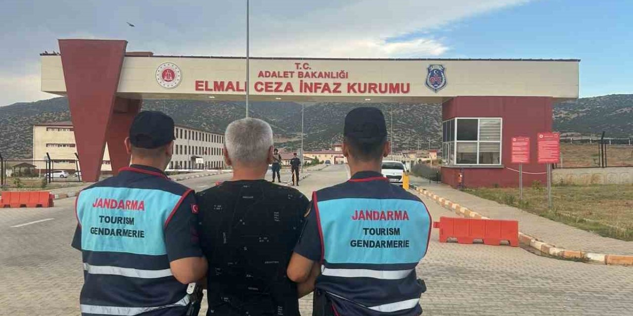 Antalya’da 37 Yıl Kesinleşmiş Hapis Cezası Bulunan Hükümlü Yakalandı