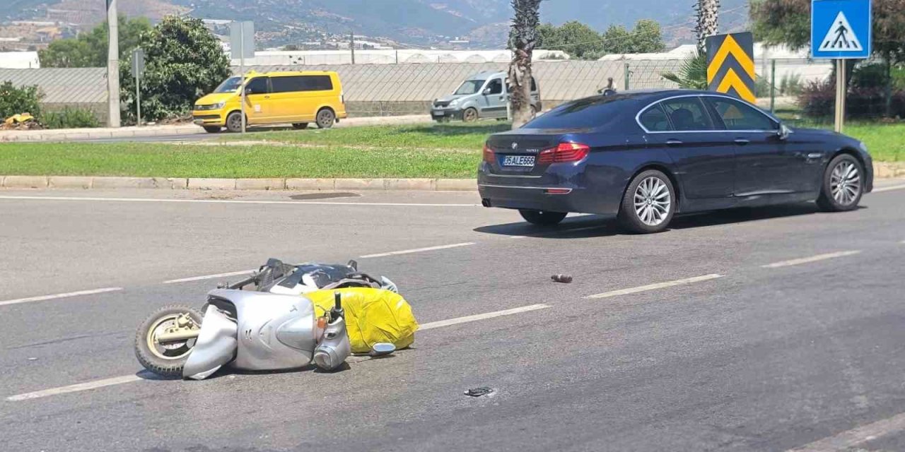 Kavşakta Korkutan Kaza: 1 Yaralı