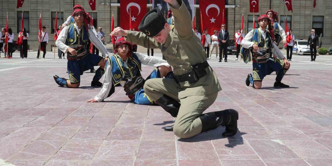 Atatürk’ün Eskişehir’i Ziyaretinin 104’üncü Yıl Dönümü Törenle Kutlandı