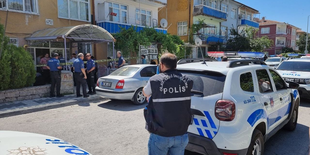 Kahvaltı Sofrasında Başından Tabancayla Vurulan Şahıs Ağır Yaralandı