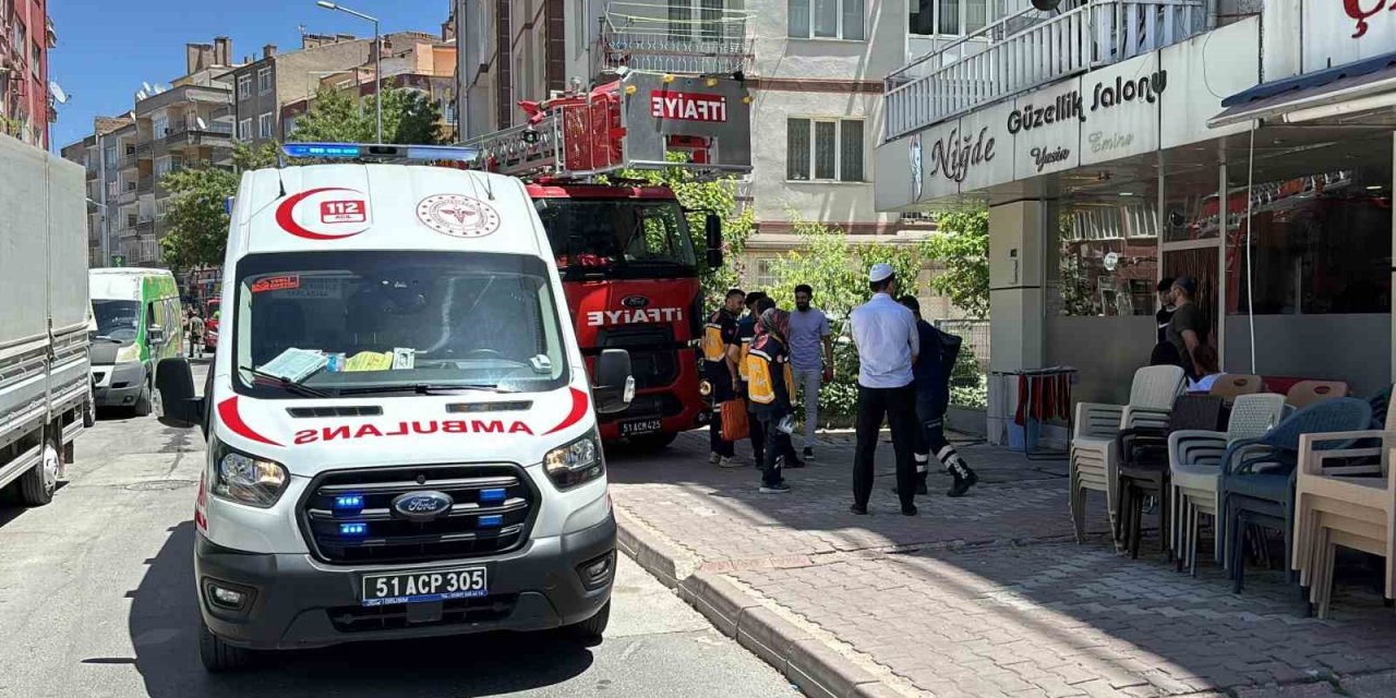 Niğde’de Bir Evde Çıkan Yangın Paniğe Neden Oldu