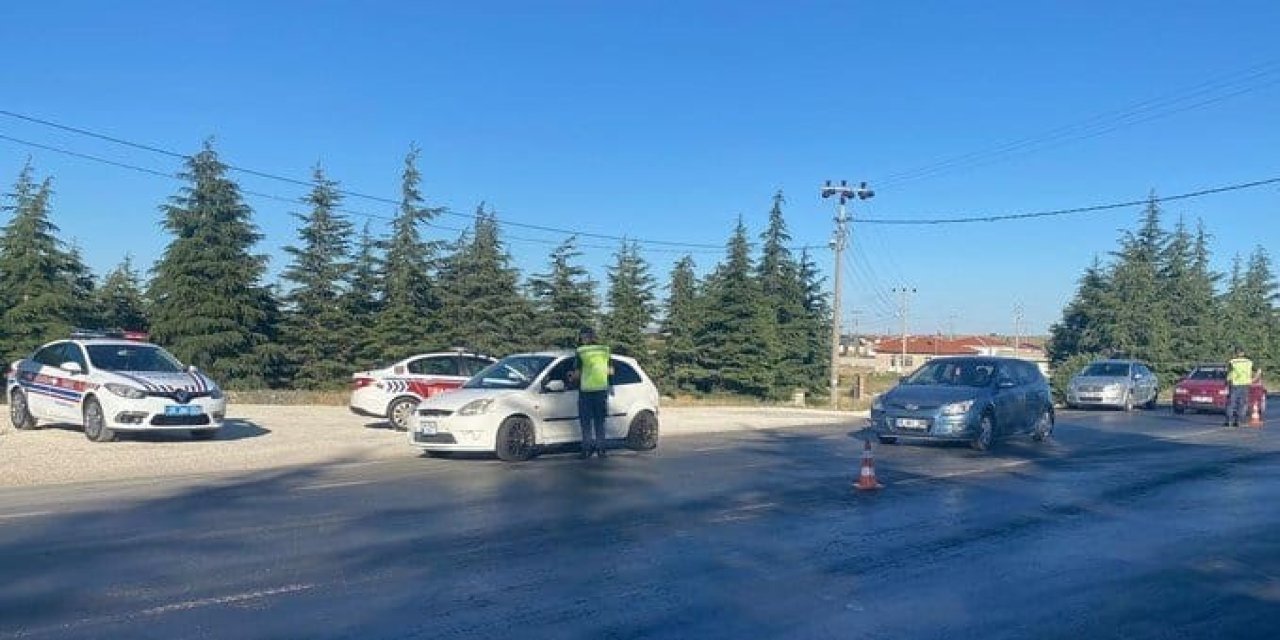 Jandarma Ekipleri Bayram Tatilinde 2 Milyon 727 Bin Tl Ceza Kesti