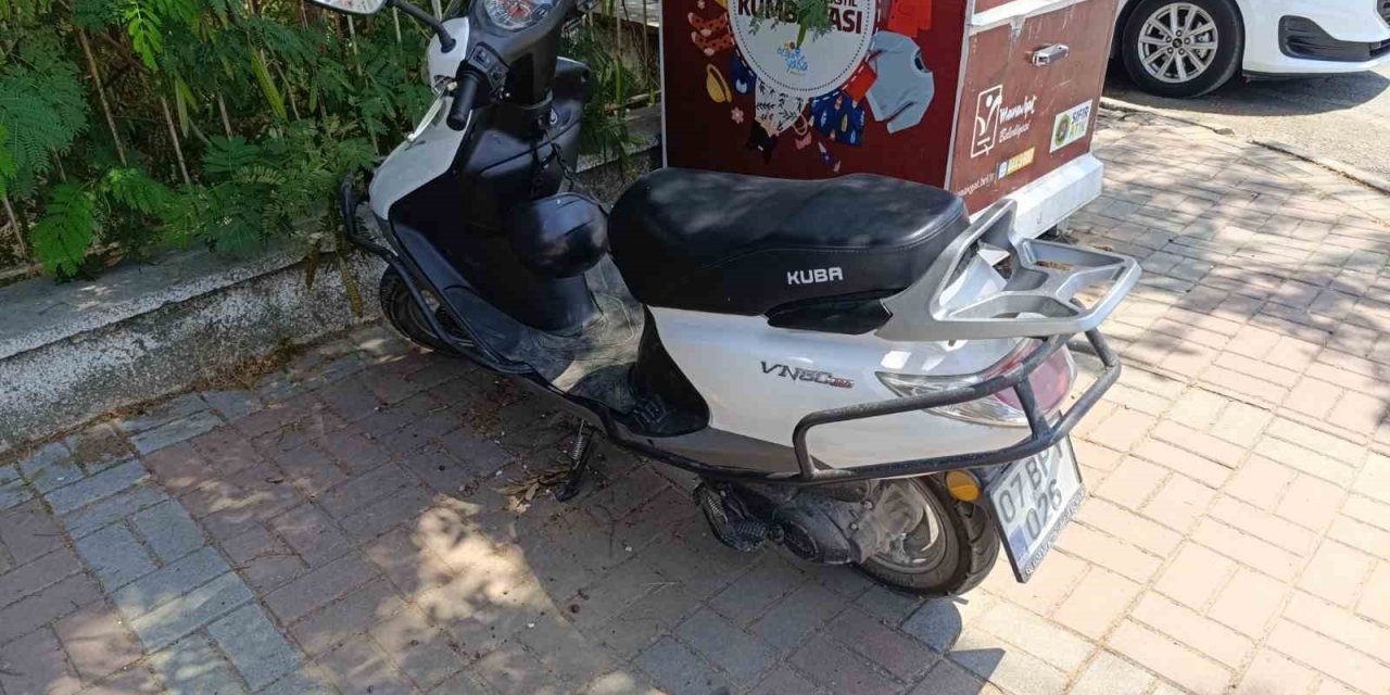 Motosiklet Otomobile Çarptı: 1 Yaralı