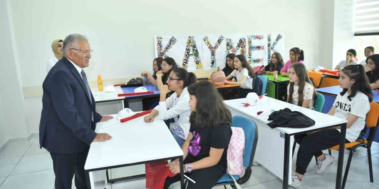 Kaymek’in Ücretsiz Yaz Kurslarına 10 Binin Üzerinde Başvuru