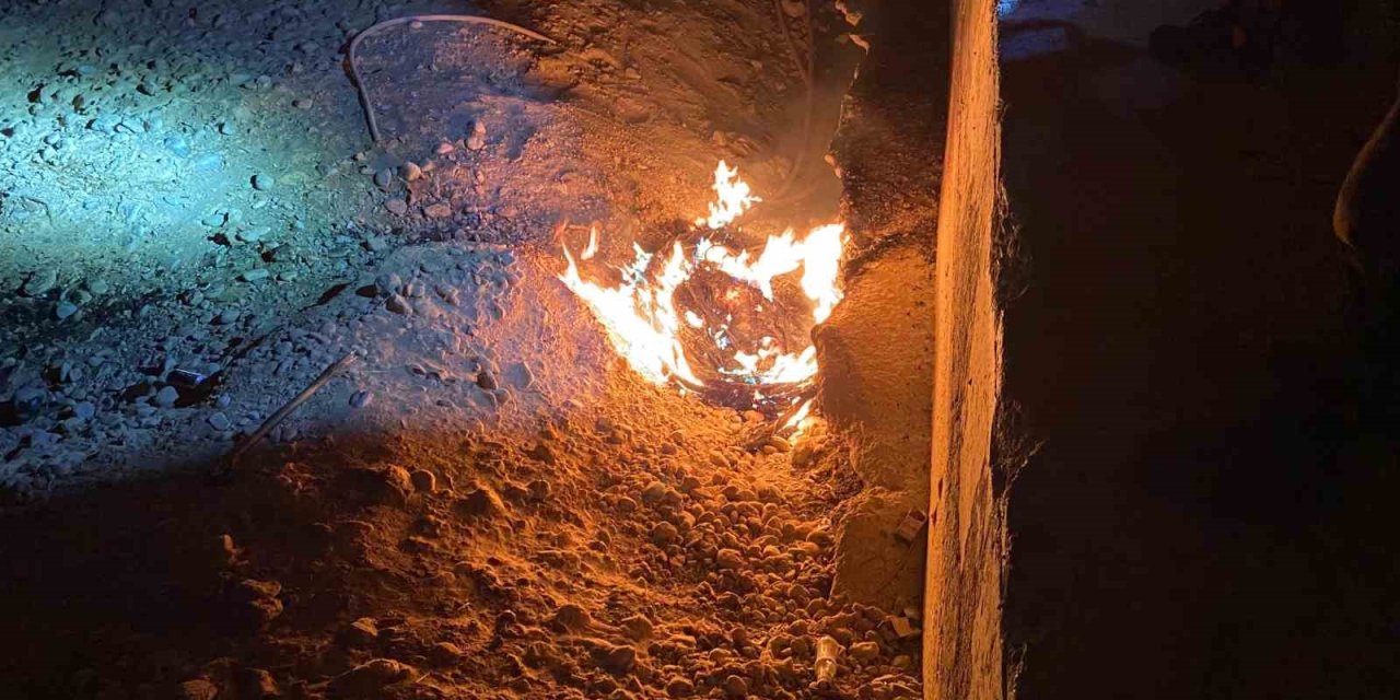 Yangınla Birlikte Kablo Hırsızlığı Ortaya Çıktı