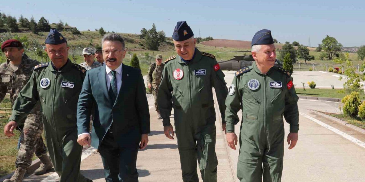 Genelkurmay Başkanı Ve Hava Kuvvetleri Komutanı Eskişehir’de