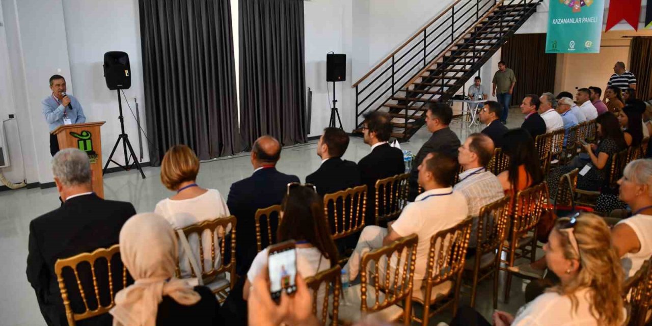 Tepebaşı Belediye Başkanı Ahmet Ataç:  "geleceğimizi Düşünerek Hareket Etmek Zorundayız"