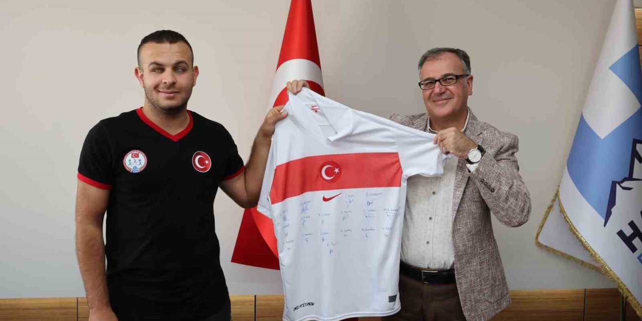 Başkan Özdoğan’a Milli Takımdan Ziyaret