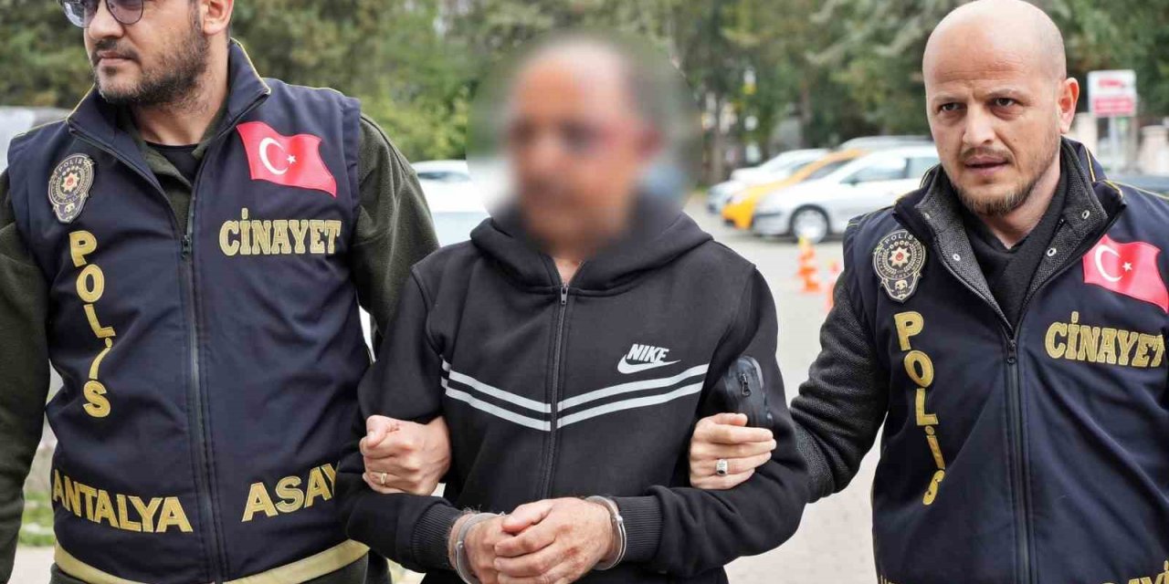 Eşini Uykusunda Bıçaklayarak Öldüren Kocaya Ağırlaştırılmış Ömür Boyu Hapis Talebi