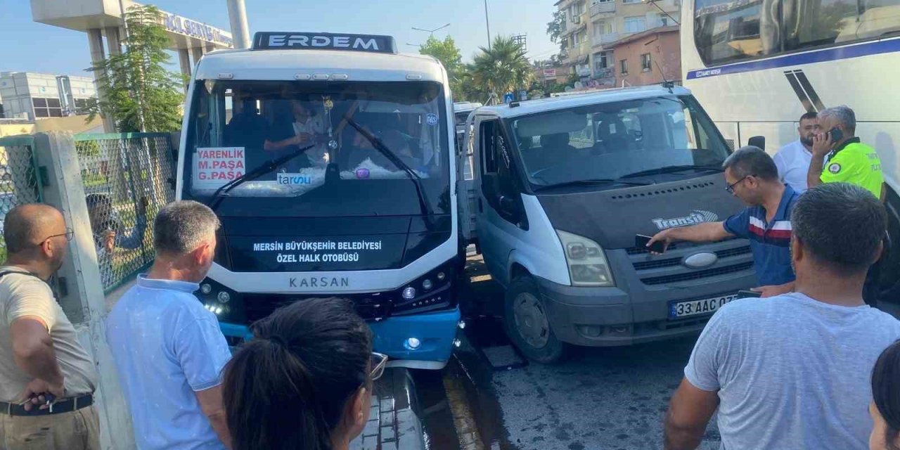 Pikaba Çarpmamak İsterken Hastane Duvarına Çarptı: 1 Yaralı