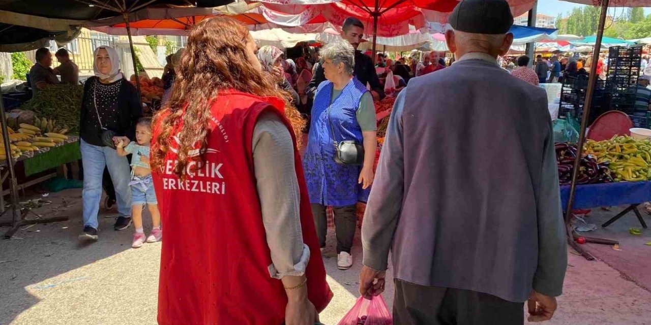 Gönüllü Gençlerin ’iyilik Ağacı’ Projesi İle Yaşlılara Destek Olunuyor