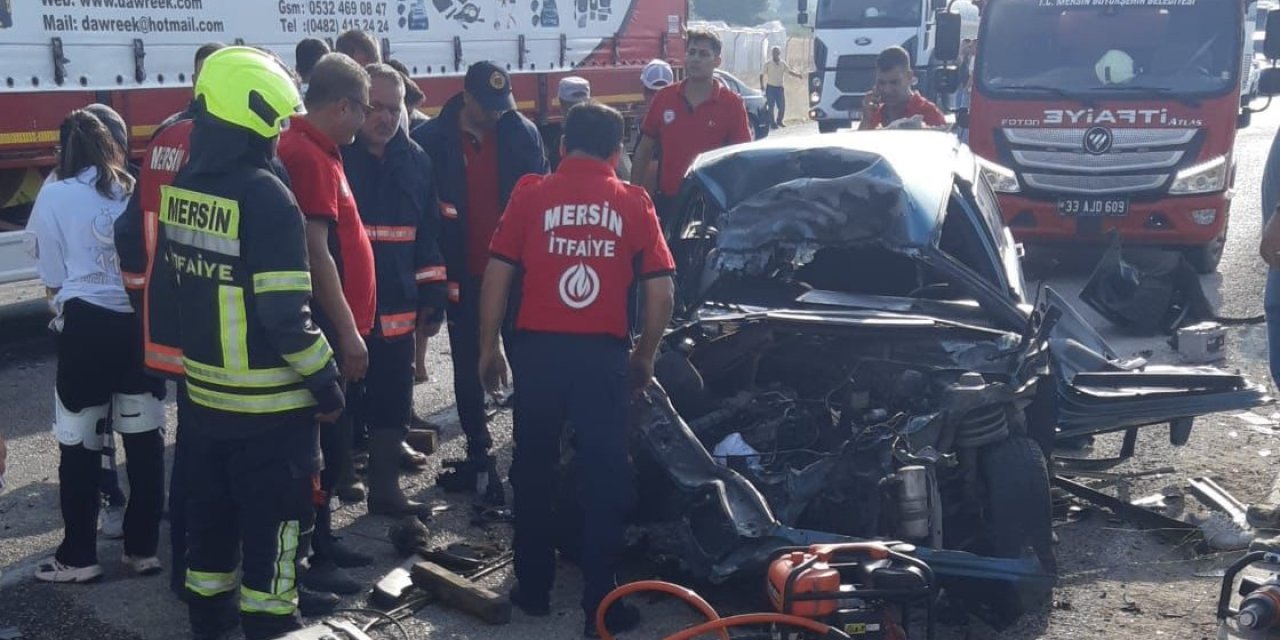 Mersin’de Otobüslerin Karıştığı Zincirleme Kaza: 2 Ölü, 35 Yaralı