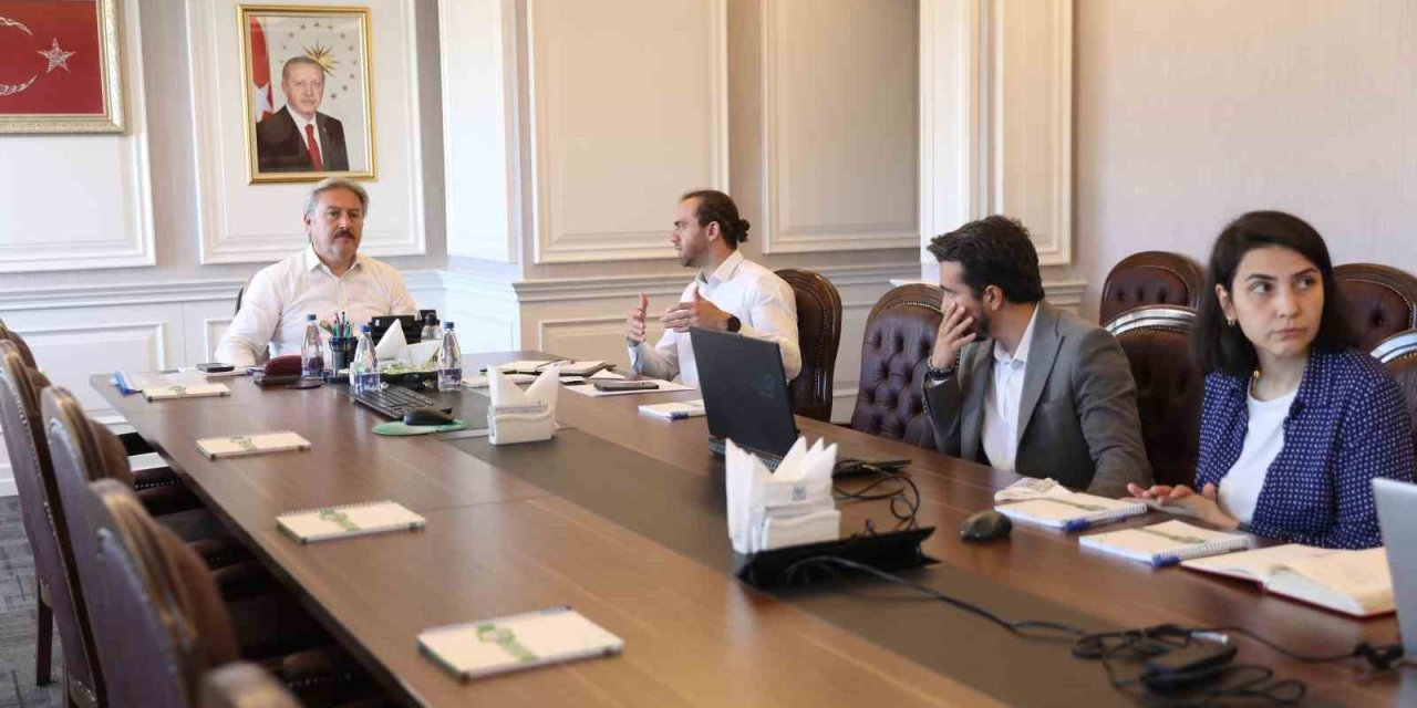 Başkan Palancıoğlu Proje Değerlendirme Toplantısı Düzenledi