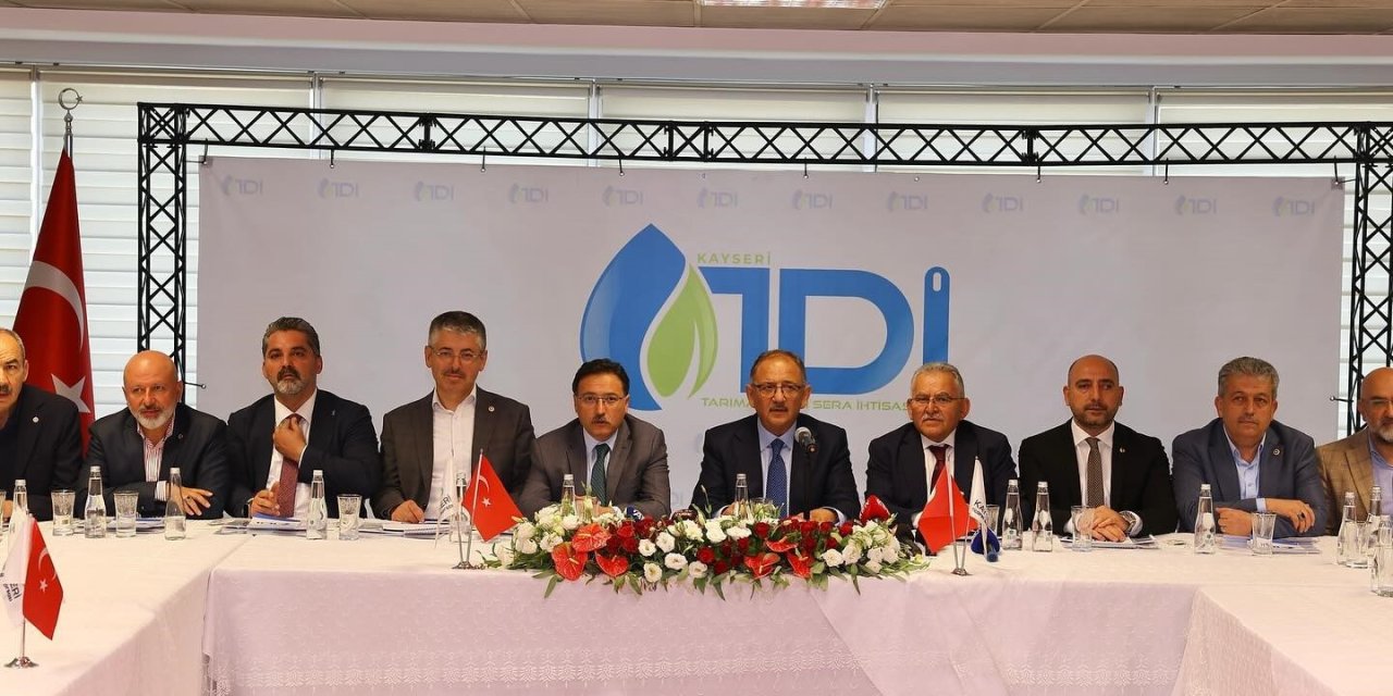 Başkan Büyükkılıç; Jeotermal Kaynaklı Tarıma Dayalı İhtisas Osb Tanıtım Toplantısına Katıldı