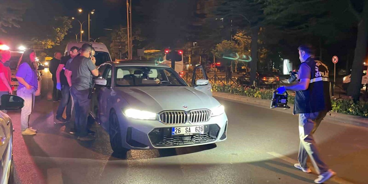 Bıçak Zoruyla Ticari Taksi Ve Lüks Otomobil Gasp Eden Genç Kovalamaca Sonucu Yakalandı