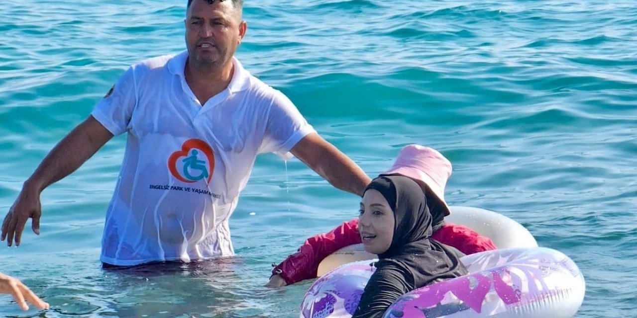Alanya Belediyesi Engelsiz Halk Plajı Özel Misafirlerini Ağırlıyor