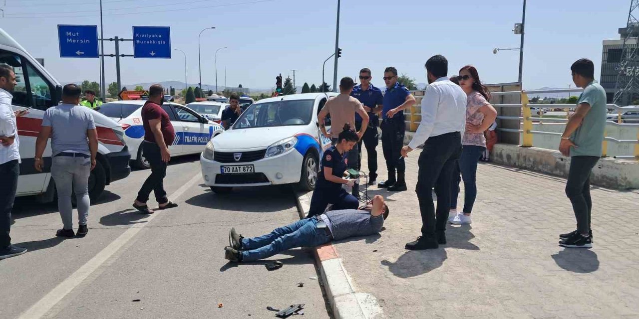 Karaman’da 2 Otomobil Çarpıştı: 2 Yaralı