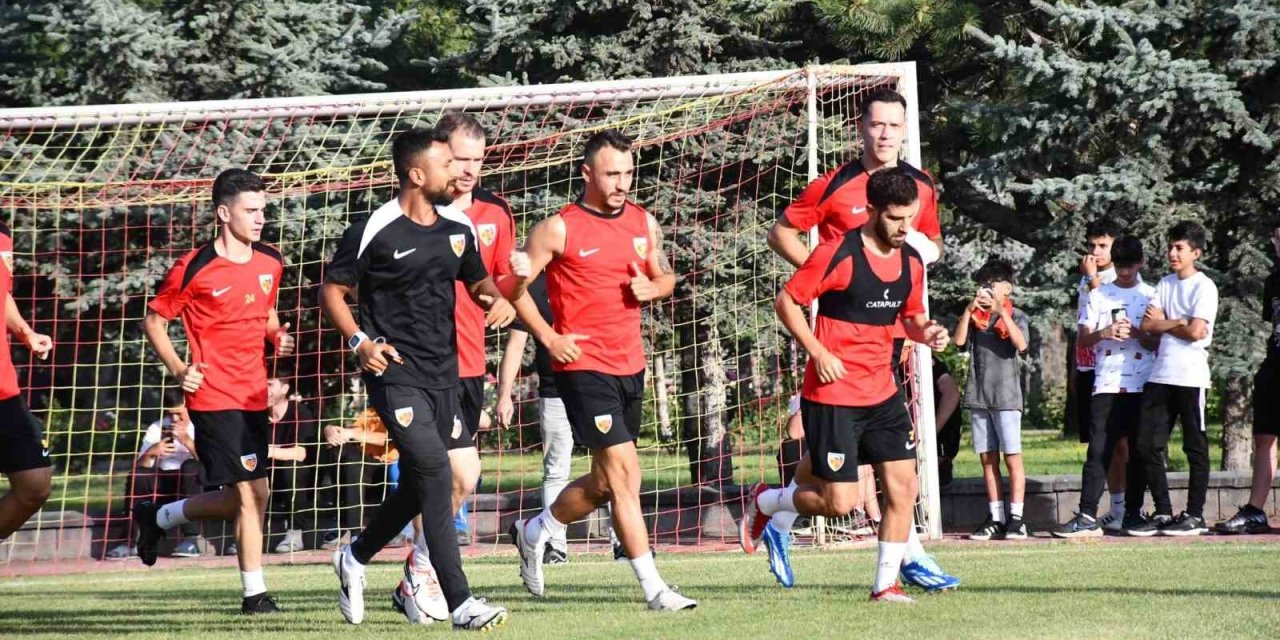 Burak Yılmaz: “transfer Tahtamız Kapalı Diye Bırakıp, Gitmeyeceğiz”