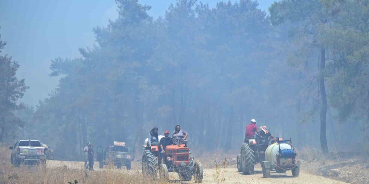 Orman Yangınına Çiftçi Filosuyla Müdahale