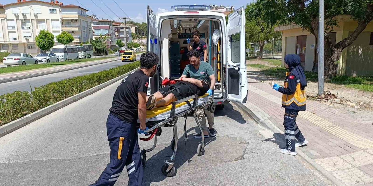 Manavgat’ta Otomobil İle Motosiklet Çarpıştı: 1 Yaralı