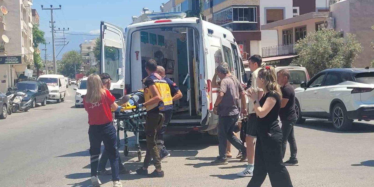 Kaza Yapan Motosiklet Sürücüsü Hastanelik Oldu