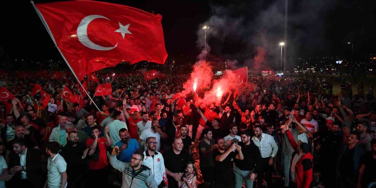 Kayserililer Çeyrek Final Heyecanını Millet Bahçesi’nde Yaşadı