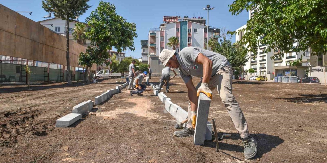 Kepez Belediyesi Hem Yeniliyor, Hem Yapıyor