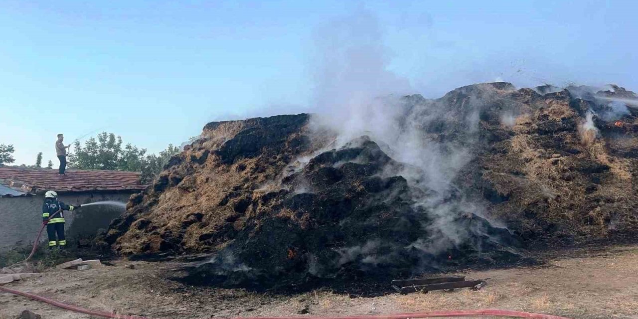 Konya’da Saman Balyaları Yandı, Tavuklar Telef Oldu
