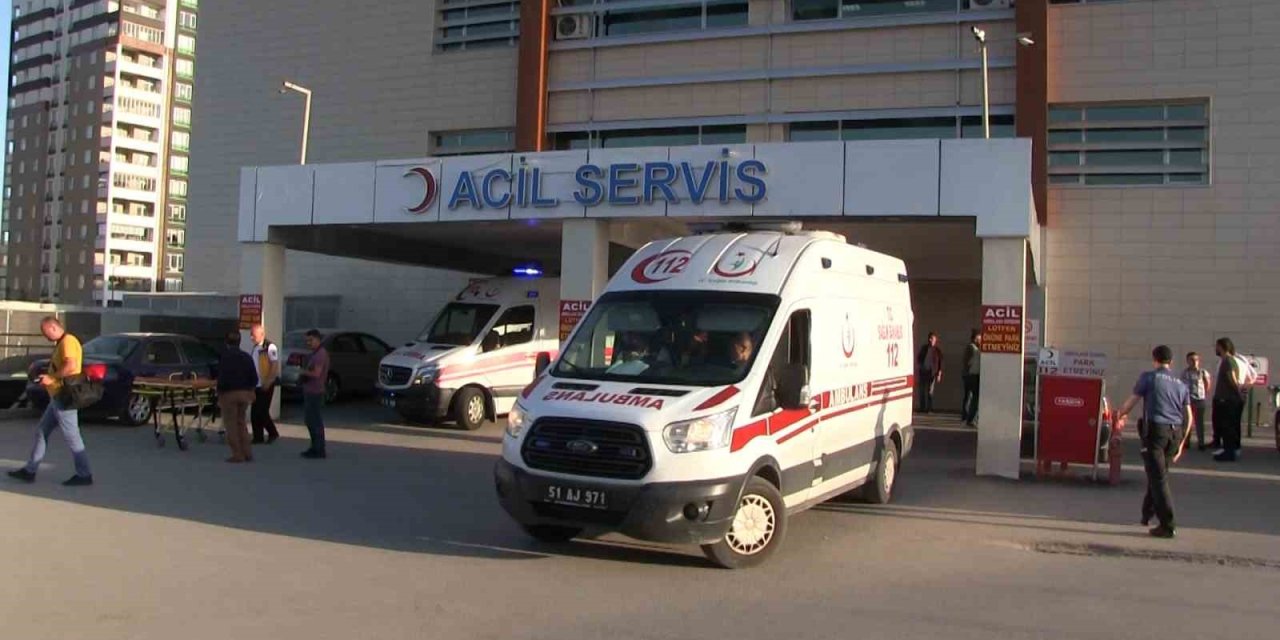 Niğde’de Kuzenlerin Kavgasında Kan Aktı: 1 Ölü, 3 Yaralı