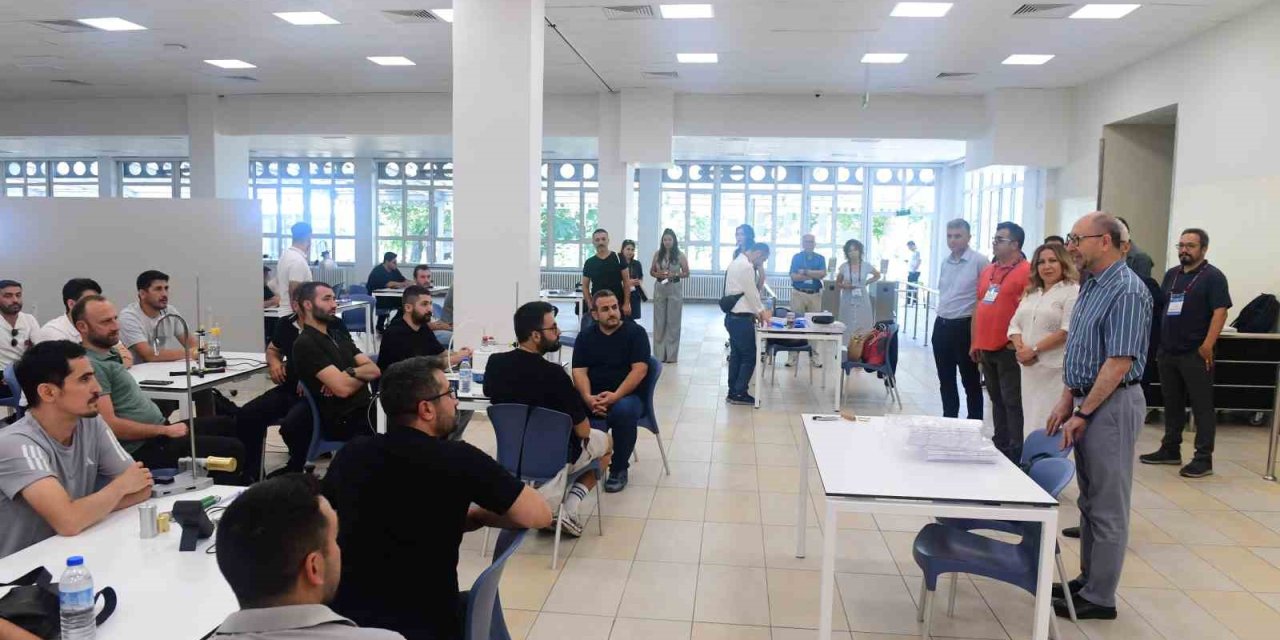 Elektrik Enerjisi Üretim, İletim Ve Dağıtımı Önlisans Programı Laboratuvar Dersleri Başladı